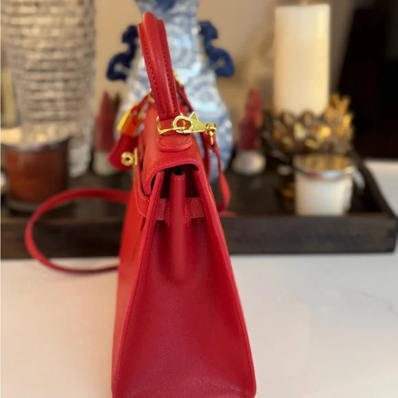 Luxurious Red Leather Satchel - Picture 4 of 9